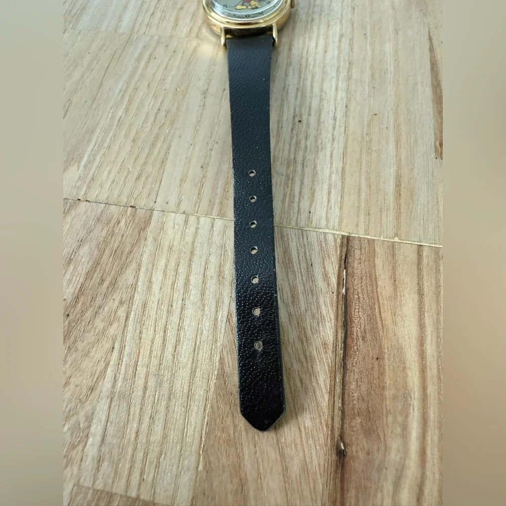 Vintage Disney Lorus Mickey Mouse moving arms watch NEW BATTERY